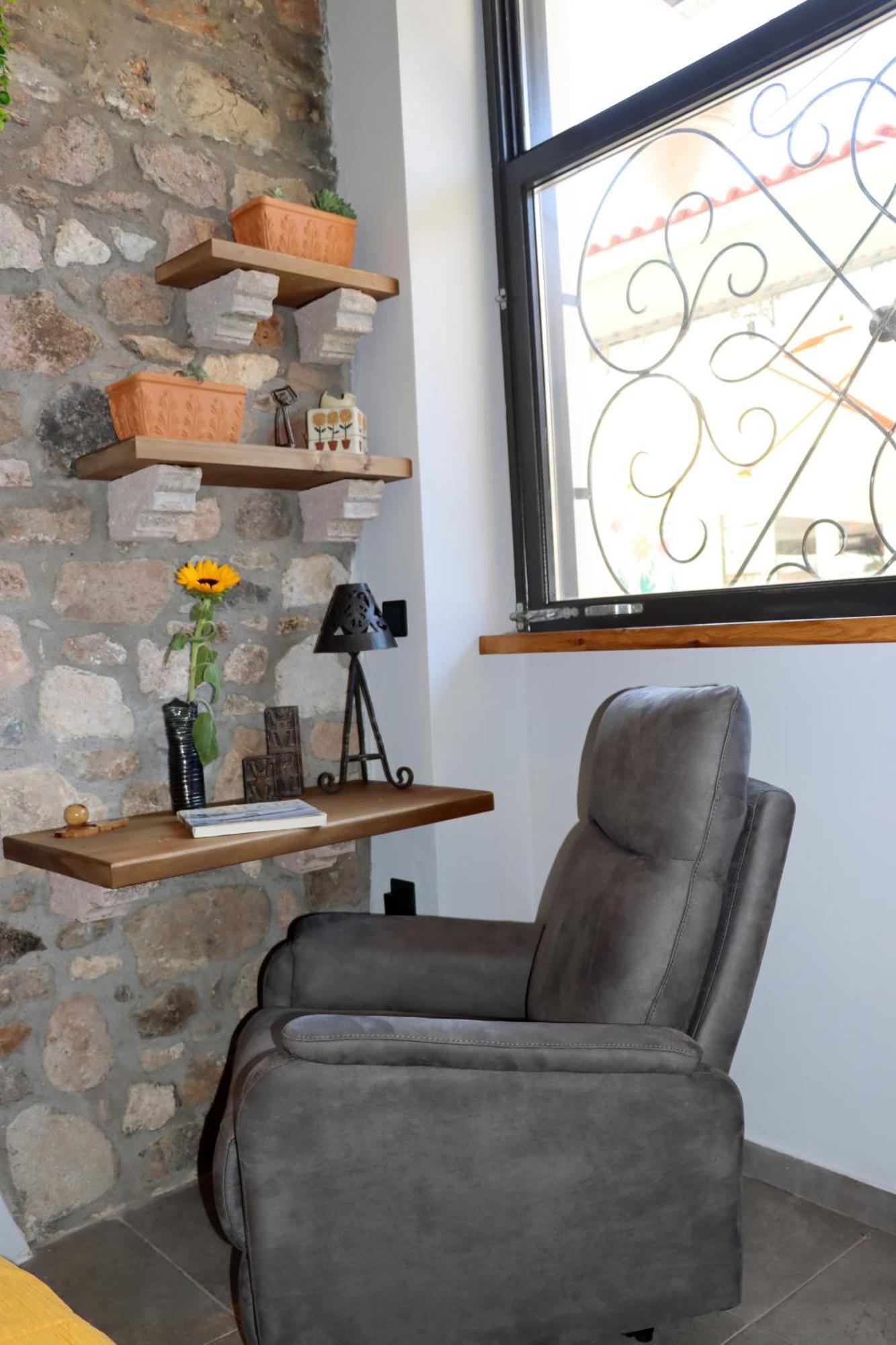 Mine Apartment Mytilene Exterior photo